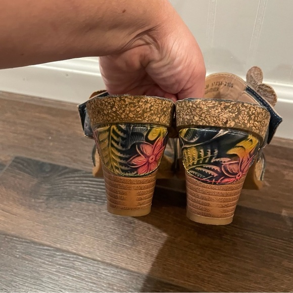 L'Artiste by Spring Step Bari Tooled Leather Floral Boho Slide Sandals 8.5 - Picture 7 of 14